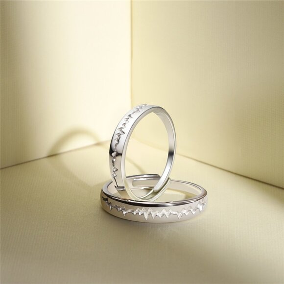 NWOT -ONE men's Adjustable 925 sterling silver stamped 925 Etched heartbeat ring - Picture 6 of 7